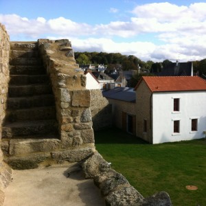 Espace muséal depuis la Salle des Gardes-crédit photo association Kastell Kozh